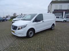 Mercedes-Benz-Vito-0