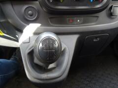 Opel-Vivaro-8