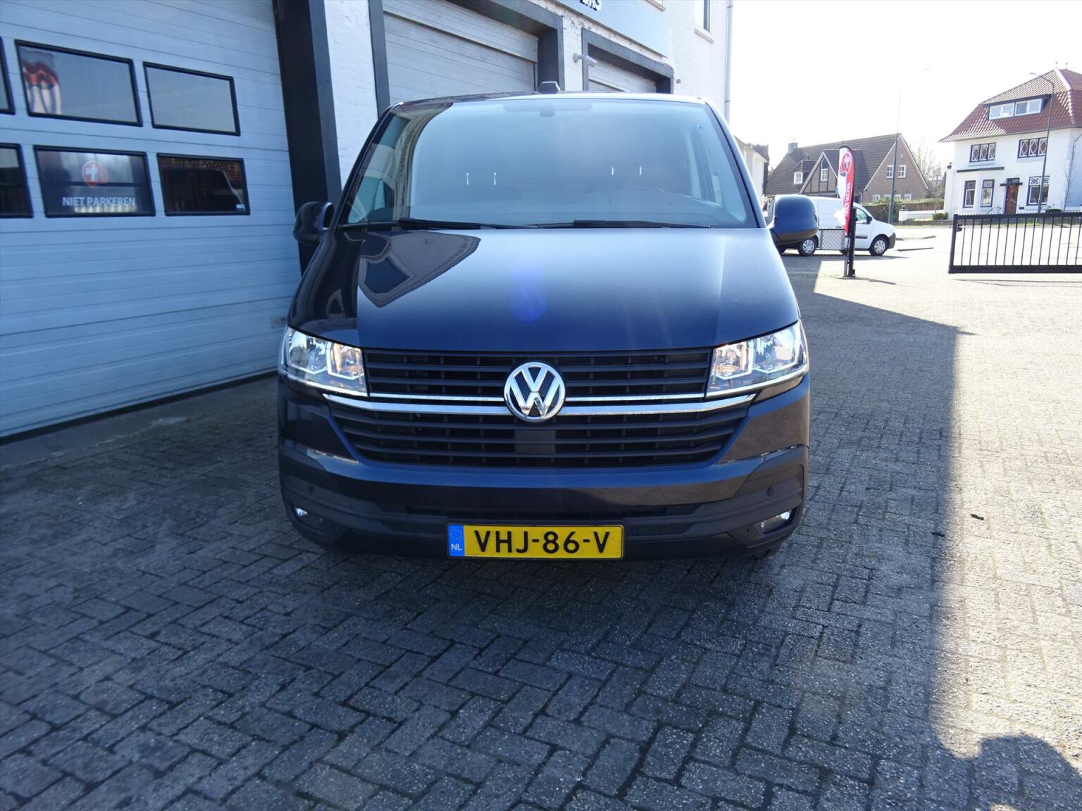 Volkswagen-Transporter-1